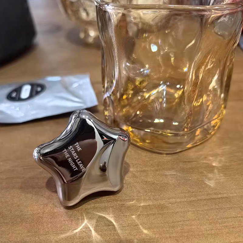 YWYM Vent Car Clip YWS128 - aroma diffuser from YiwuYimei